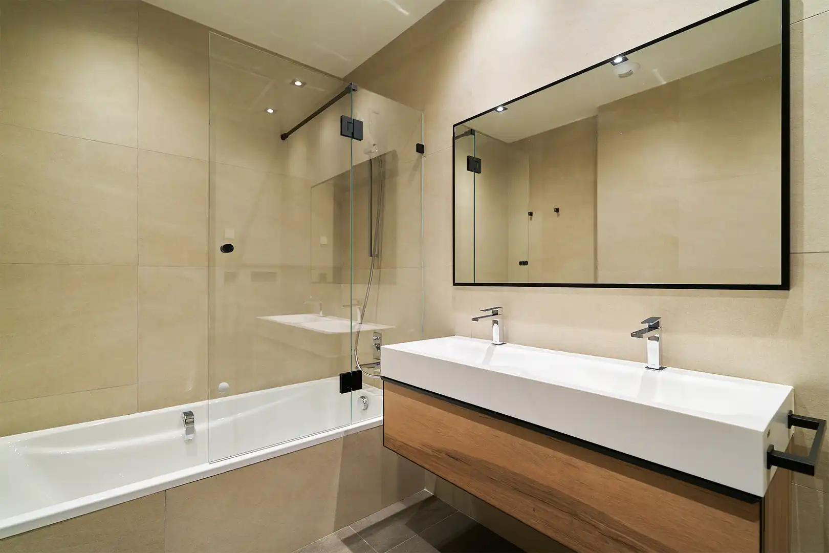 Baño de Casa o chalet en venta en Benahavís con Aire acondicionado, Calefacción y Jardín privado