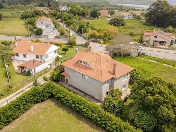 Casa con jardín en venta en Avenida Paseo Portugal
