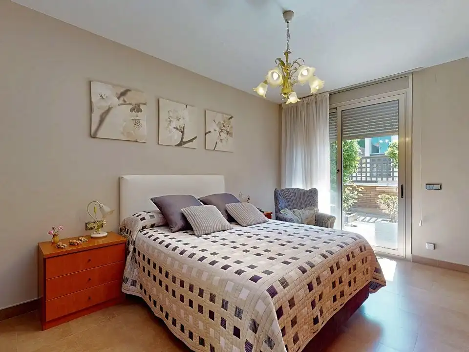 Dormitori de Casa o xalet en venda en El Papiol amb Aire condicionat, Terrassa i Balcó