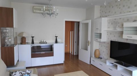 Foto 2 de Piso de alquiler en San Jerónimo - La Bachillera, Sevilla Capital