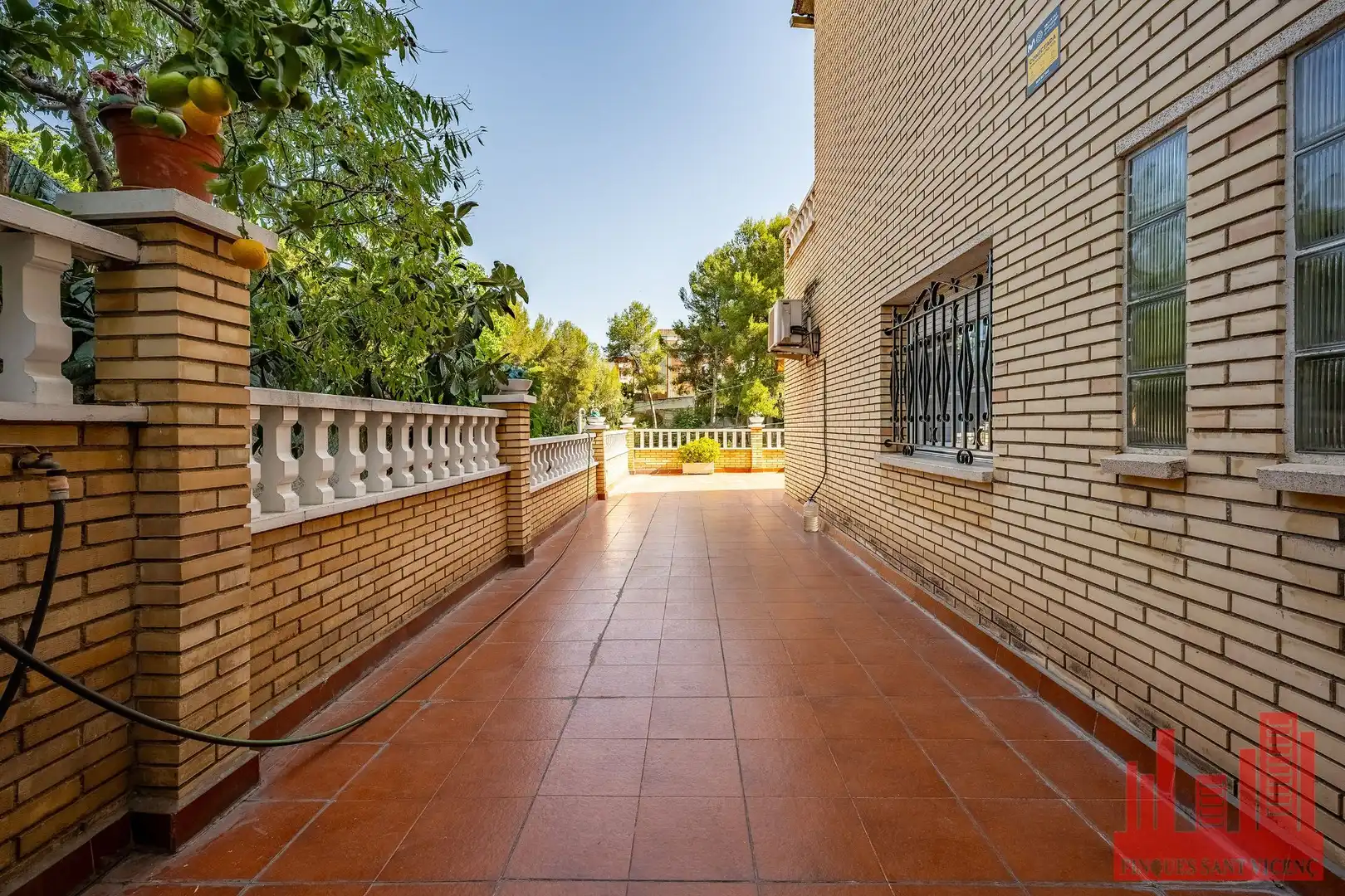 Vista exterior de Casa o chalet en venta en Sant Vicenç Dels Horts con Aire acondicionado, Calefacción y Terraza