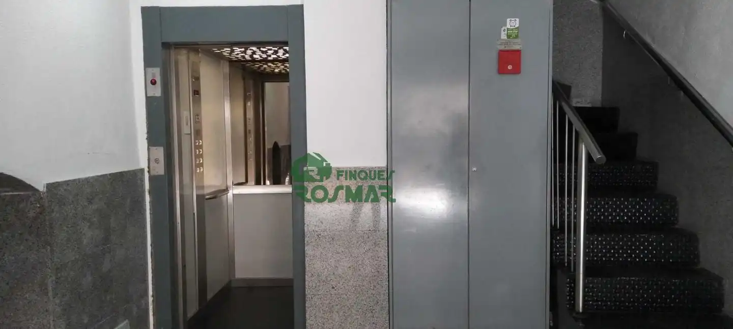 Immobles singulars amb ascensor en venda a Centre, imagen 3