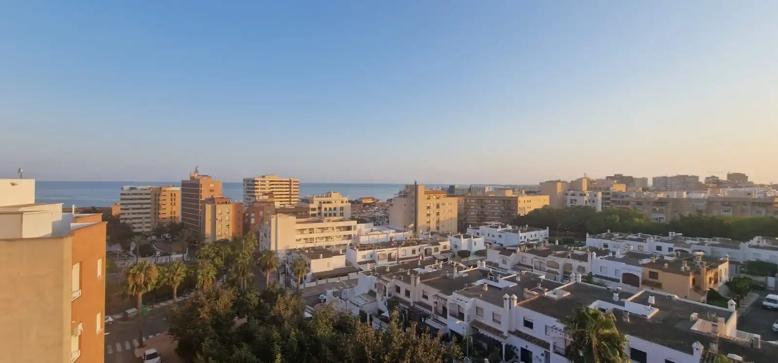 Vista exterior de Àtic en venda en Roquetas de Mar