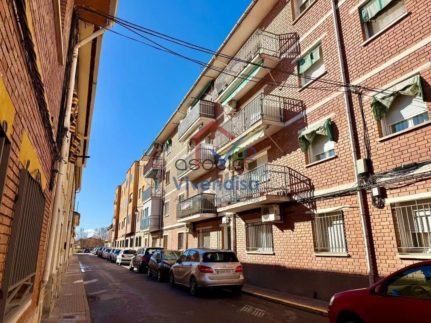 Vista exterior de Piso en venta en Marchamalo con Terraza y Balcón