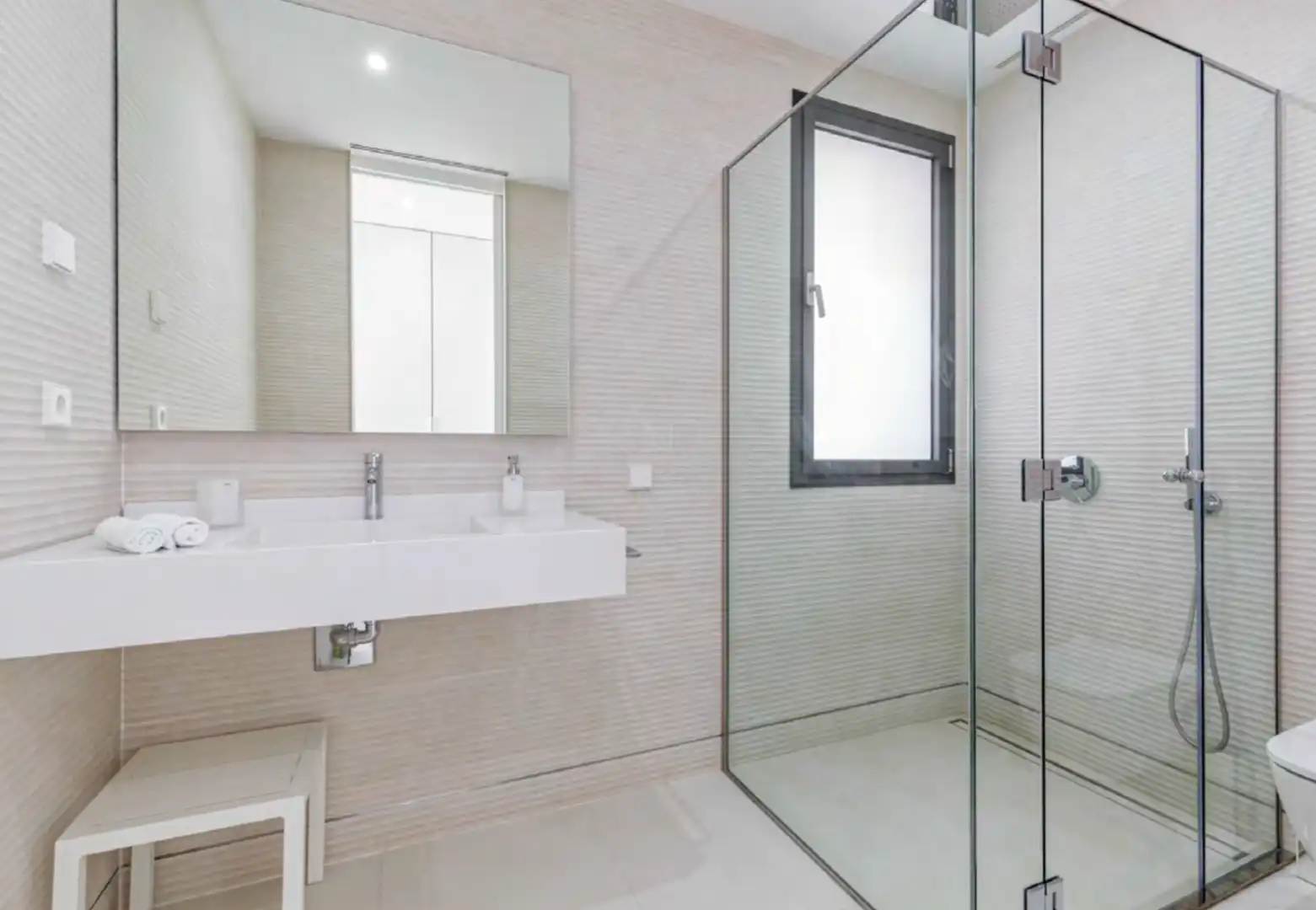 Bany de Casa o xalet de lloguer en Marbella amb Aire condicionat, Jardí privat i Terrassa