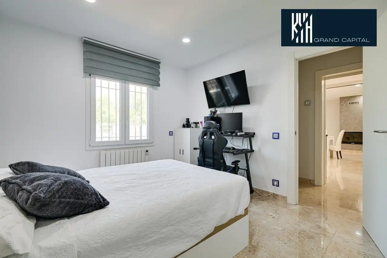 Bedroom of Houses for sale in Sarrià de Ter  with Air Conditioner and Heating