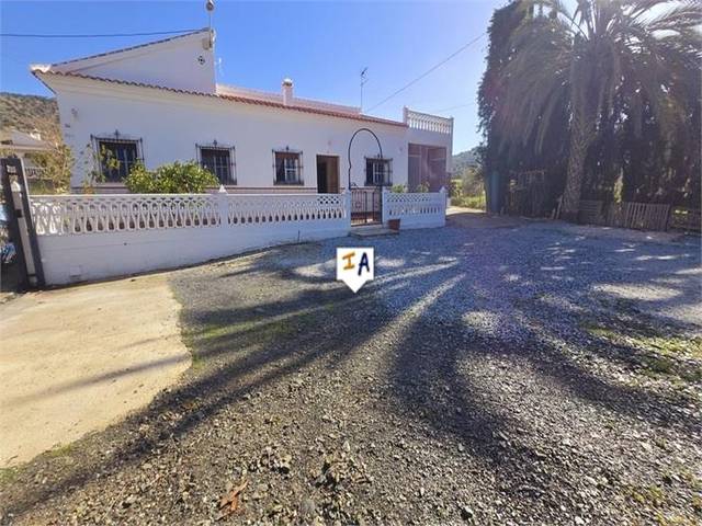 Casa-chalet en Venta en Alcaucín
