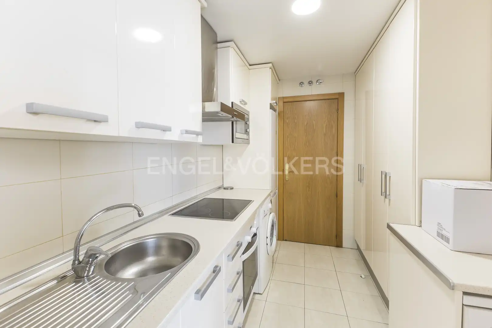 Kitchen of Flat for rent in Madrid  with Air Conditioner, Heating and Furnished