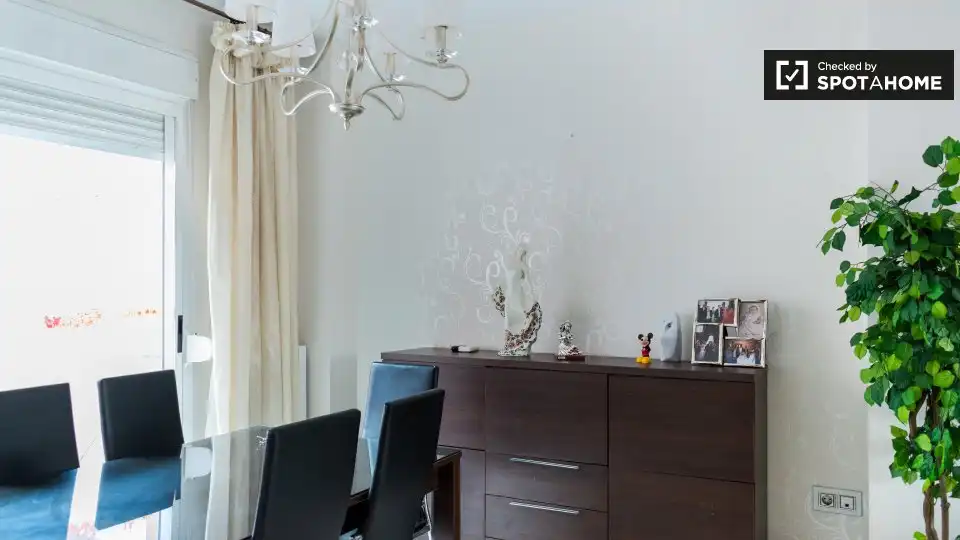 Habitación en Joaquina Eguaras