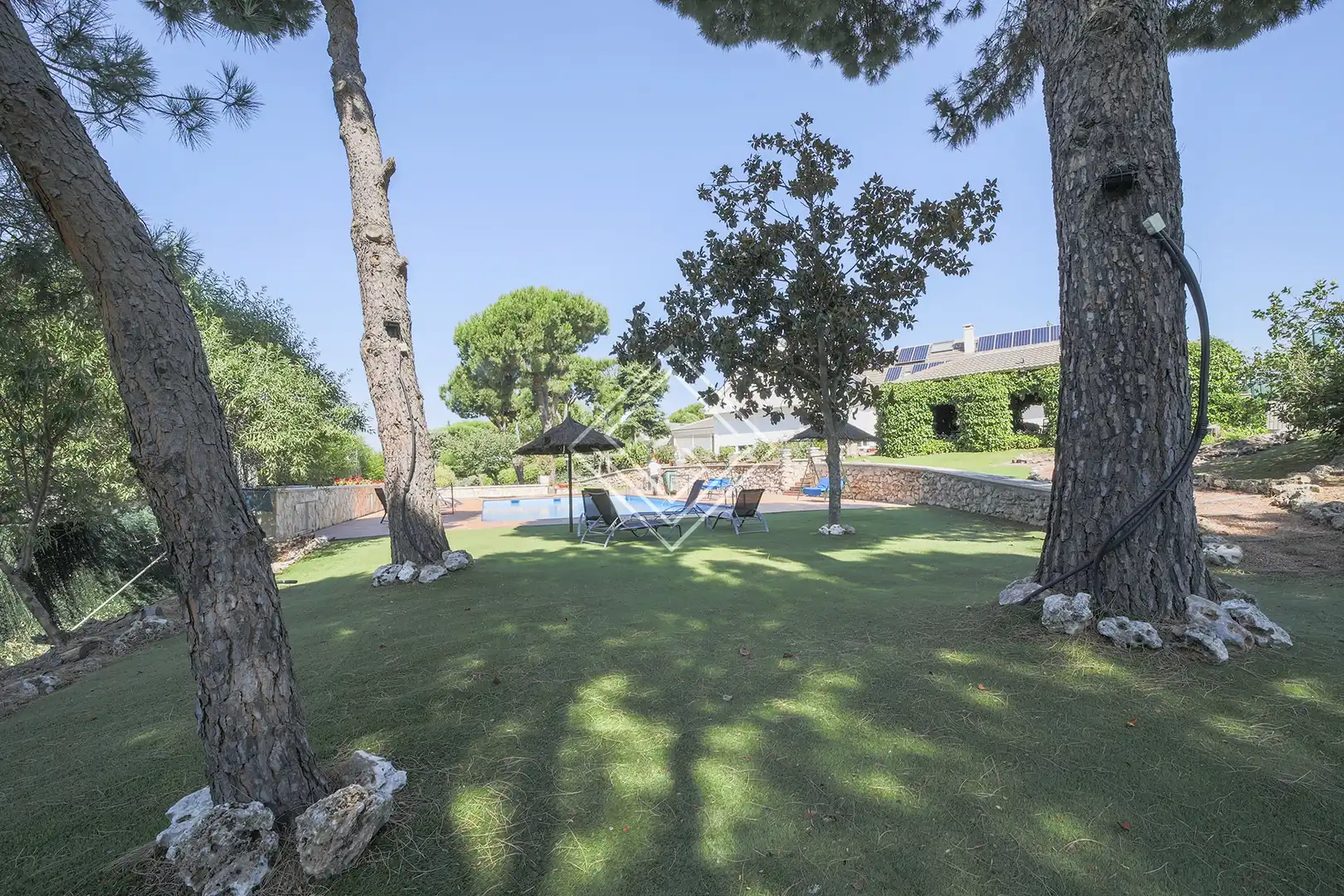 Jardí de Casa o xalet en venda en Pozuelo de Alarcón amb Aire condicionat, Calefacció i Jardí privat