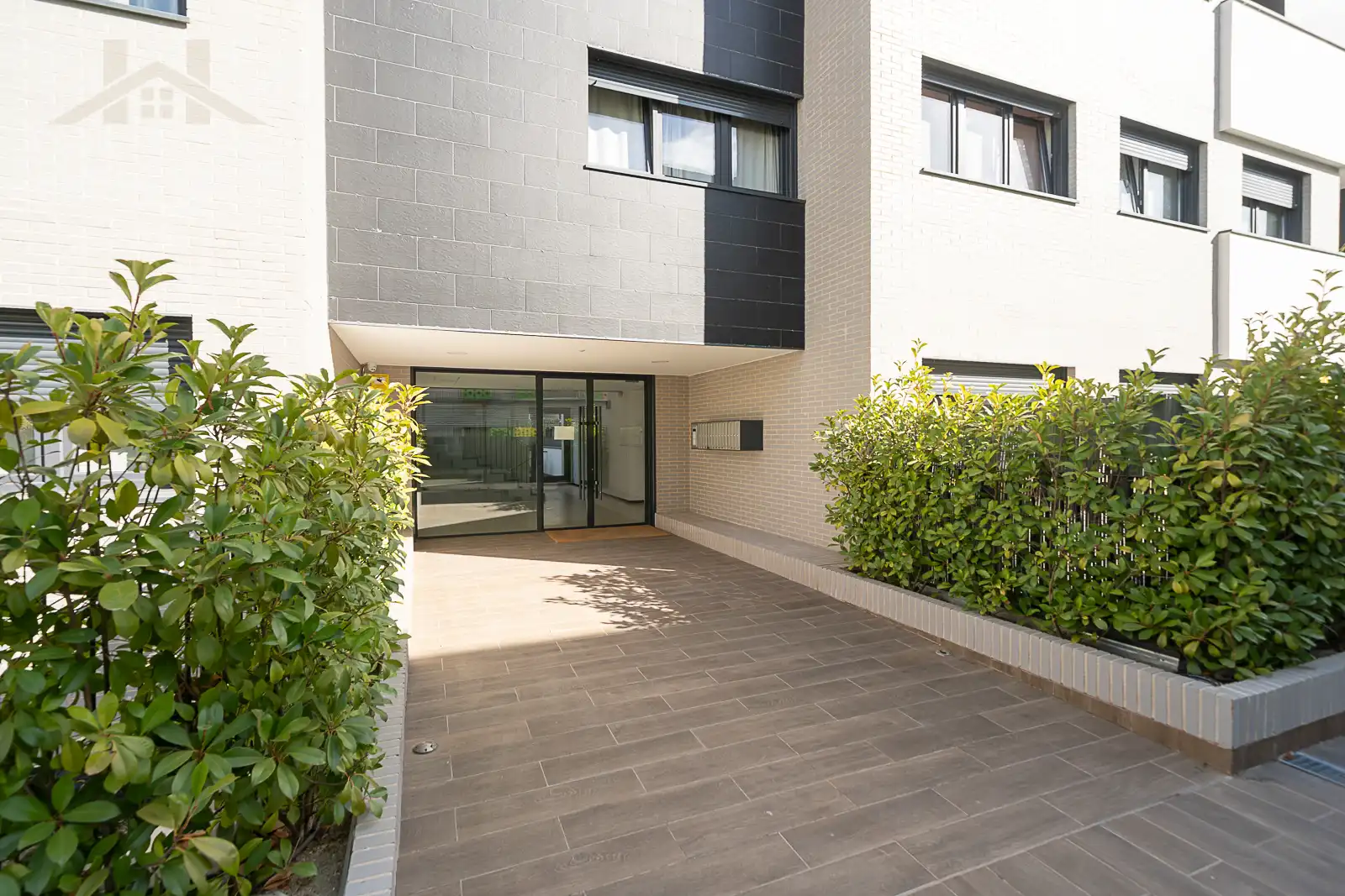 Vista exterior de Pis en venda en Villanueva de la Cañada amb Calefacció, Jardí privat i Terrassa