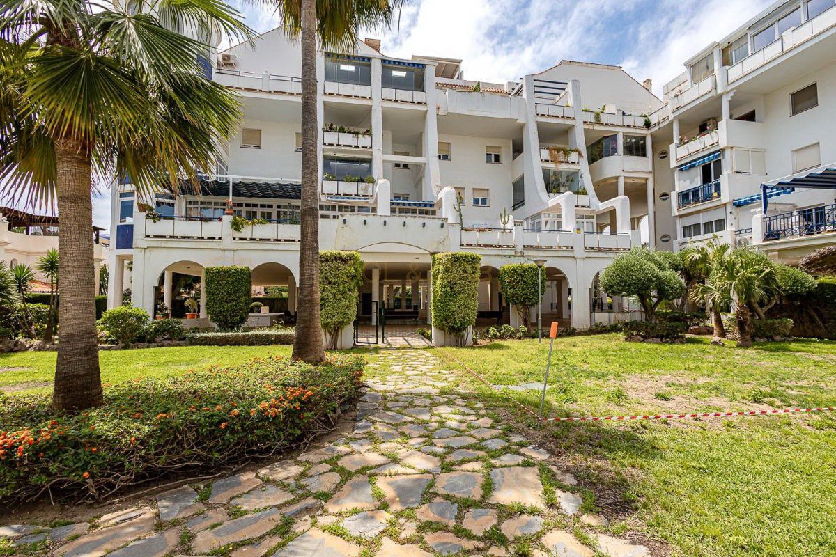 Exterior view of Apartment for sale in Málaga Capital  with Heating, Terrace and Community pool