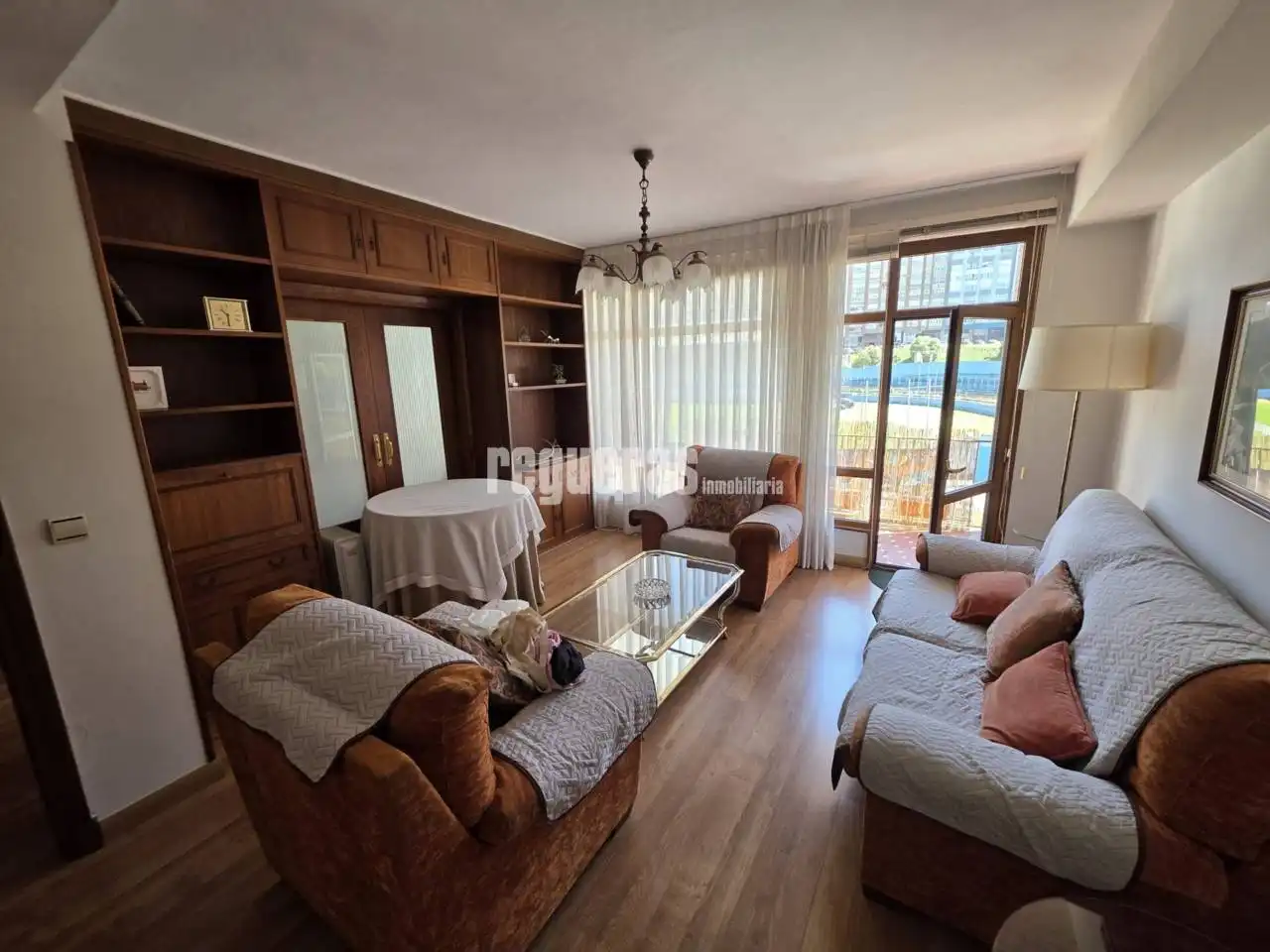 Wohnzimmer von Wohnungen zur Miete in Avilés mit Heizung, Terrasse und Möbliert