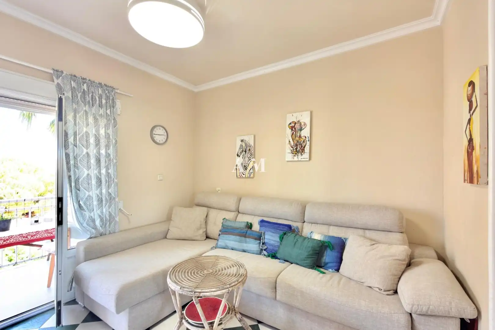 Sala d'estar de Pis de lloguer en Torrevieja amb Calefacció, Terrassa i Moblat