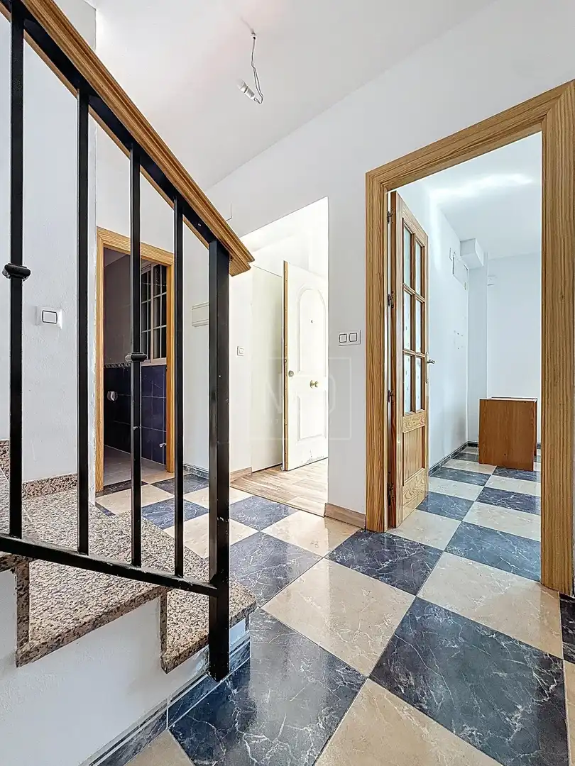 Einfamilien-Reihenhaus zum Verkauf in Las Gabias mit Terrasse und Balkon