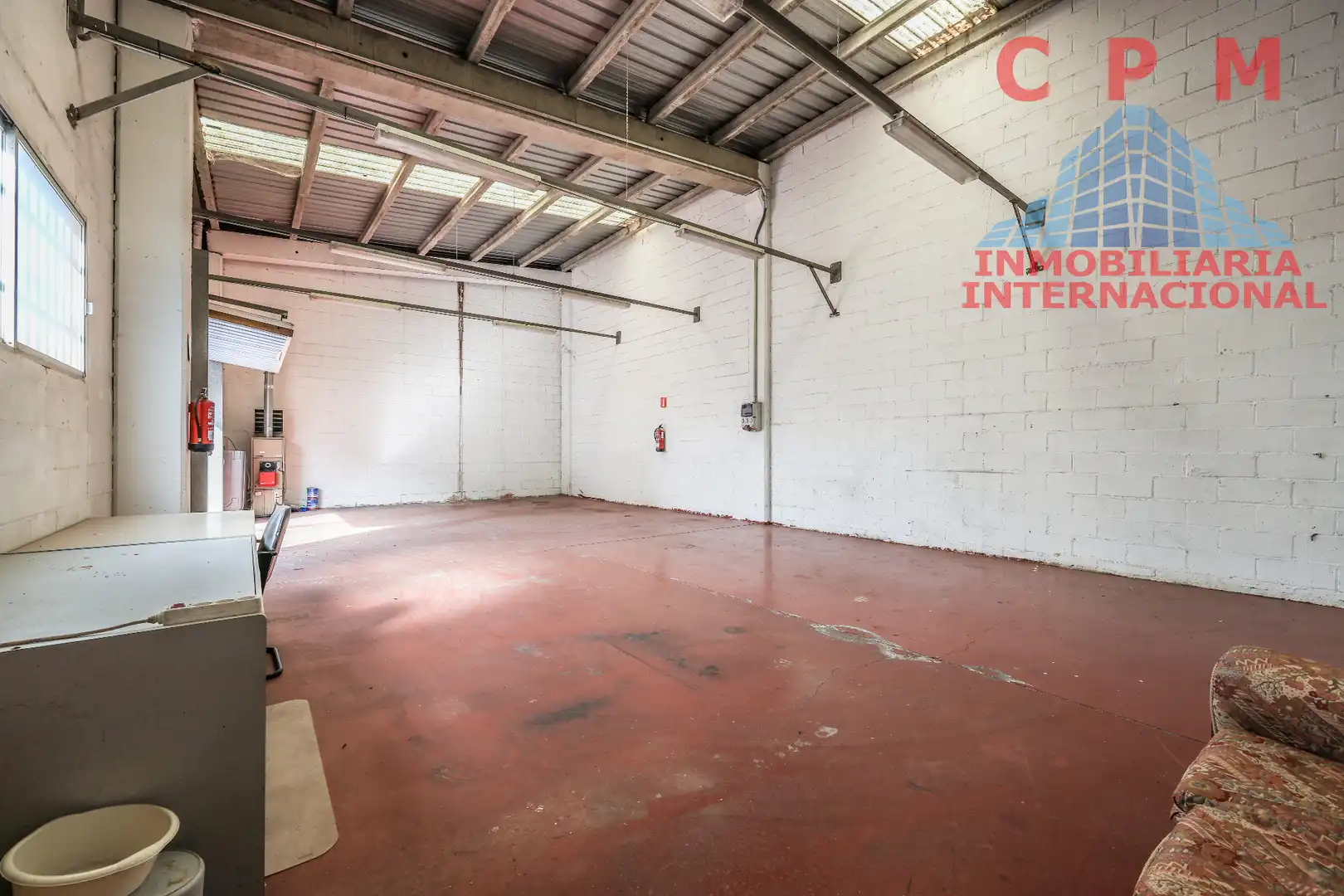 Nave industrial en venta en Loeches con Calefacción