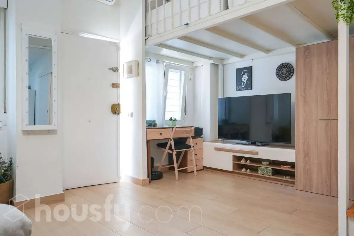 Living room of Flat for sale in Madrid  with Heating and Furnished
