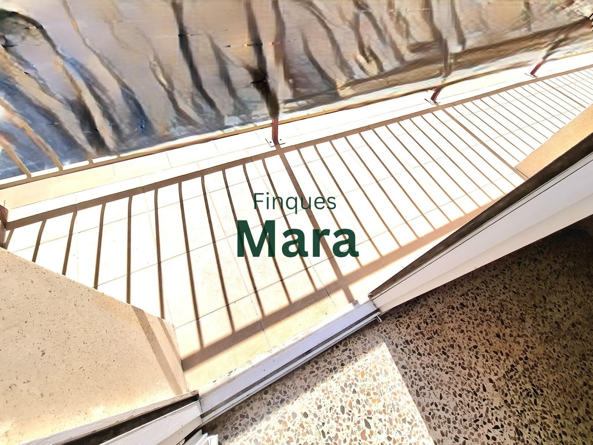 Exterior view of Flat for sale in Sant Boi de Llobregat  with Balcony