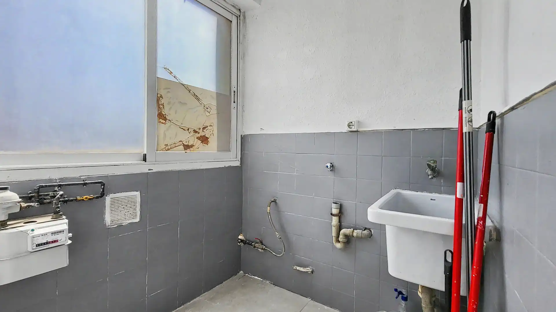 Bathroom of Flat for sale in Dénia  with Air Conditioner, Heating and Terrace