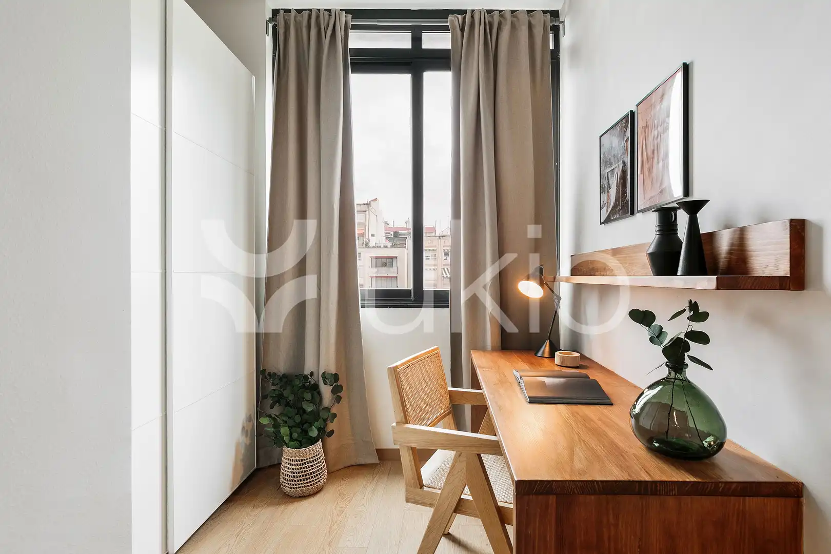 Apartamento con terraza en alquiler en Carrer de Villarroel, imagen 13