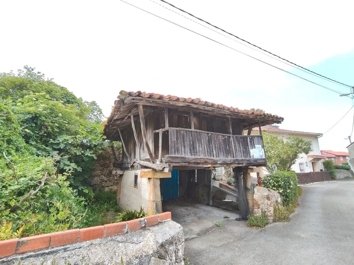 Vista exterior de Casa o chalet en venta en Castrillón con Trastero y Piscina