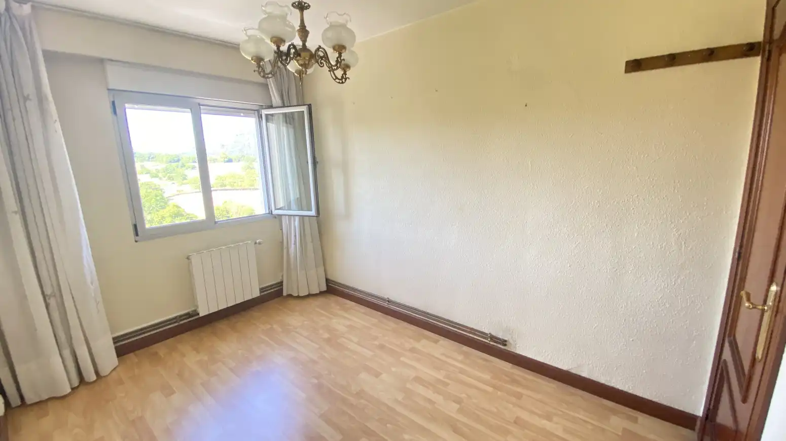 Schlafzimmer von Wohnung zum Verkauf in Medio Cudeyo mit Heizung, Parkett und Möbliert