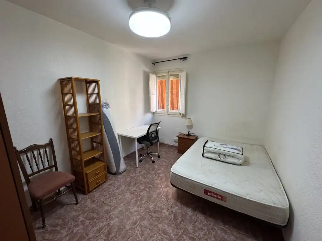Wohnung zur Miete in Calle Infanta Doña Maria, Ciudad Jardín - Zoco