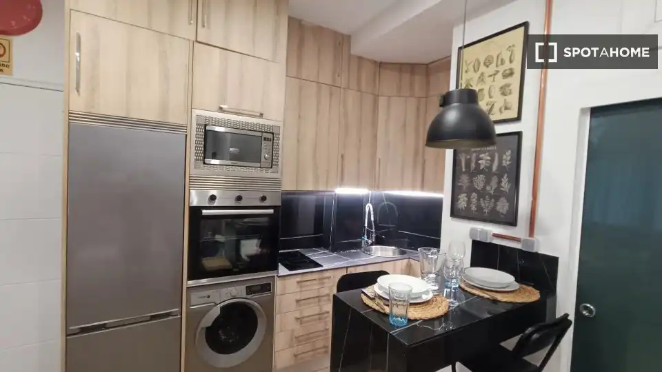 Room in Entrevías