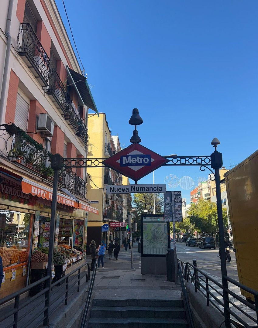 Exterior view of Flat for sale in  Madrid Capital  with Air Conditioner, Heating and Internet