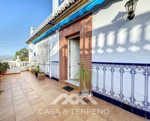 Exterior view of House or chalet for sale in Vélez-Málaga  with Air Conditioner, Terrace and Internet