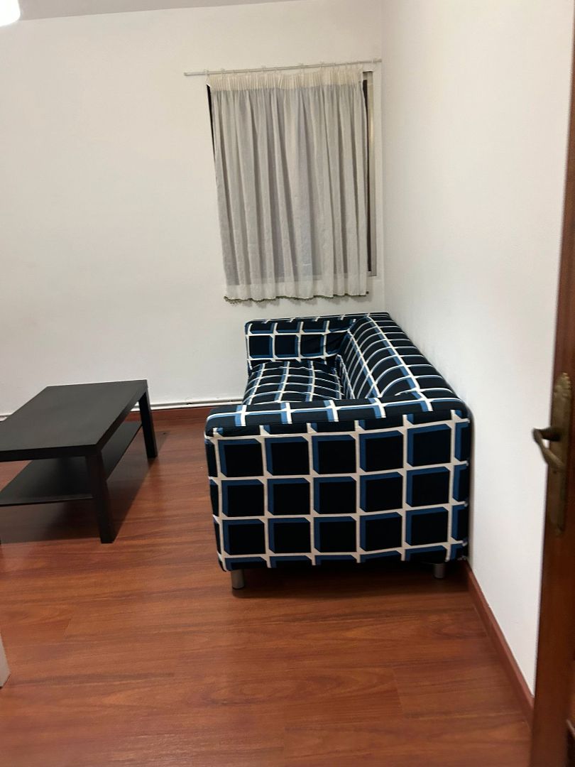 Dormitori de Pis de lloguer en Santiago de Compostela  amb Moblat