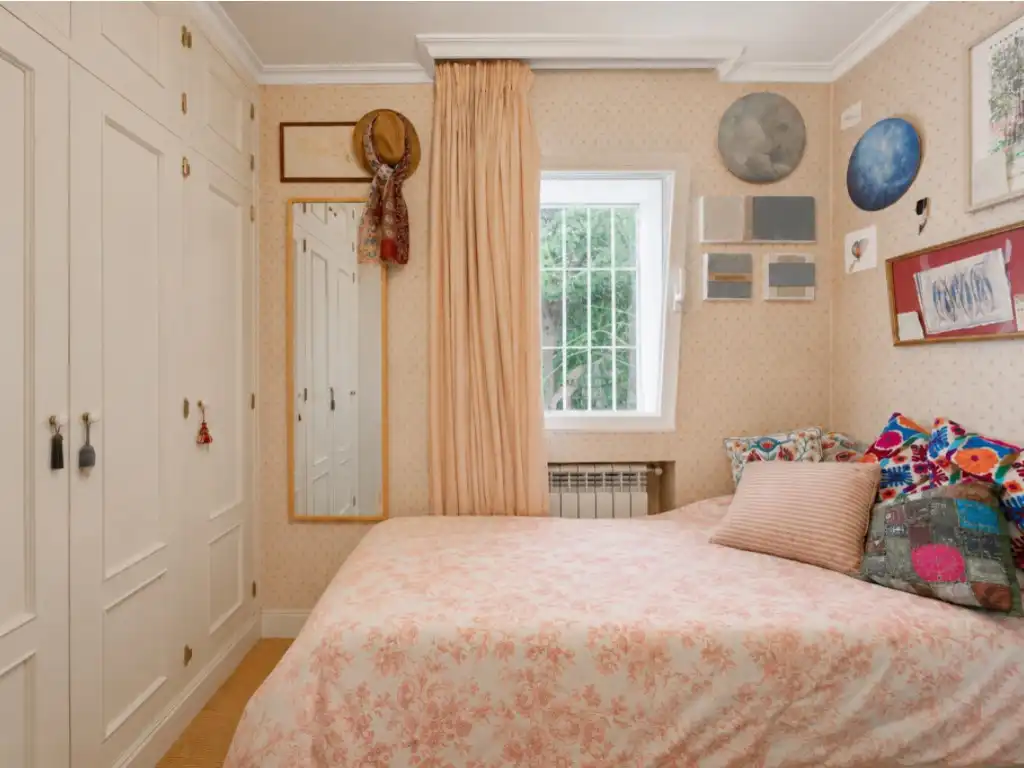 Habitación de Casa o chalet en venta en Madrid con Balcón