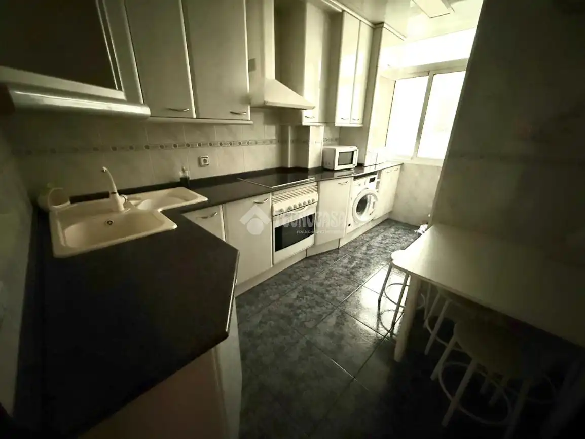 Küche von Wohnung zum Verkauf in Barcelona mit Parkett
