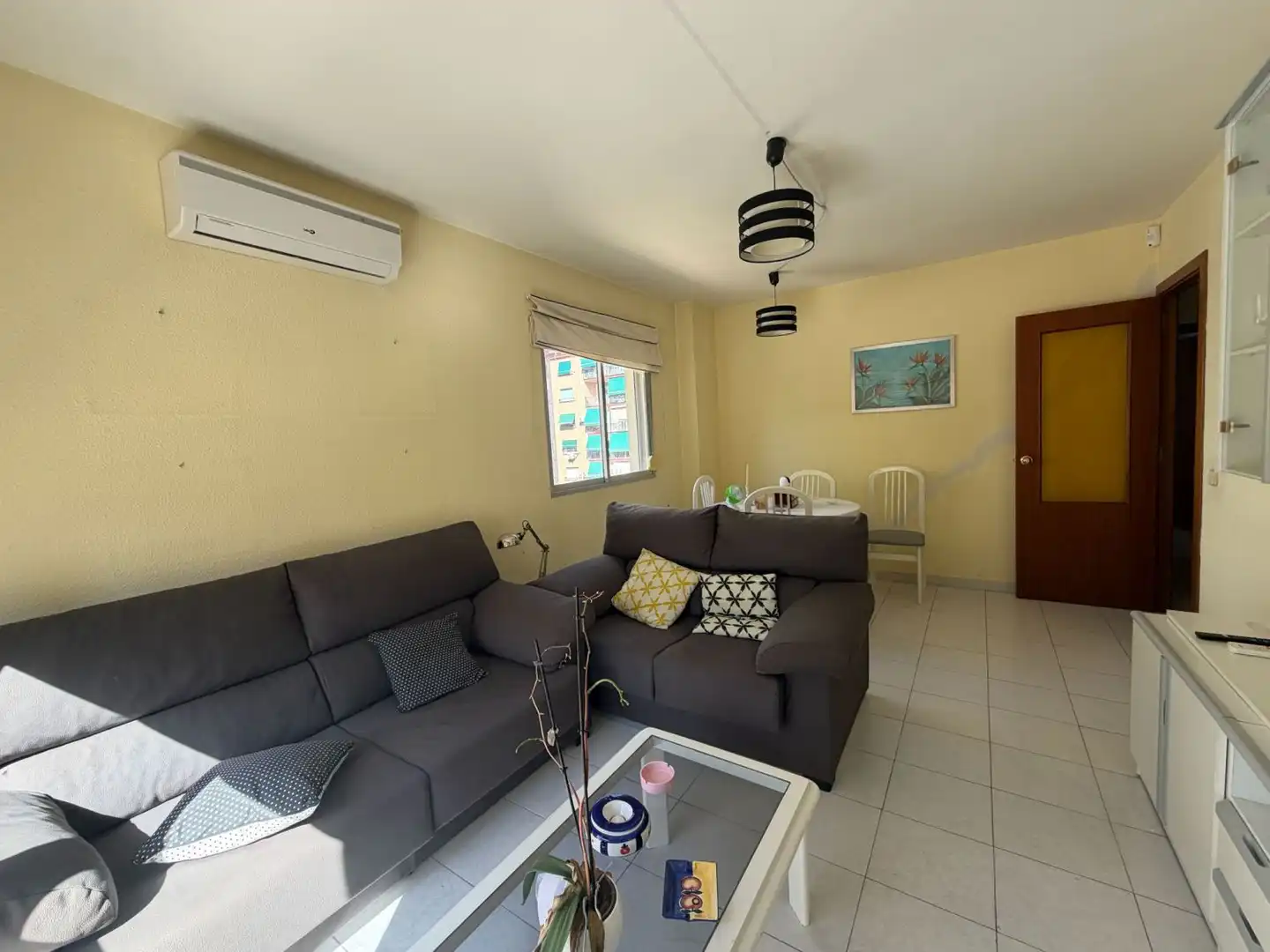 Wohnzimmer von Wohnung zum Verkauf in Torremolinos mit Klimaanlage, Heizung und Terrasse