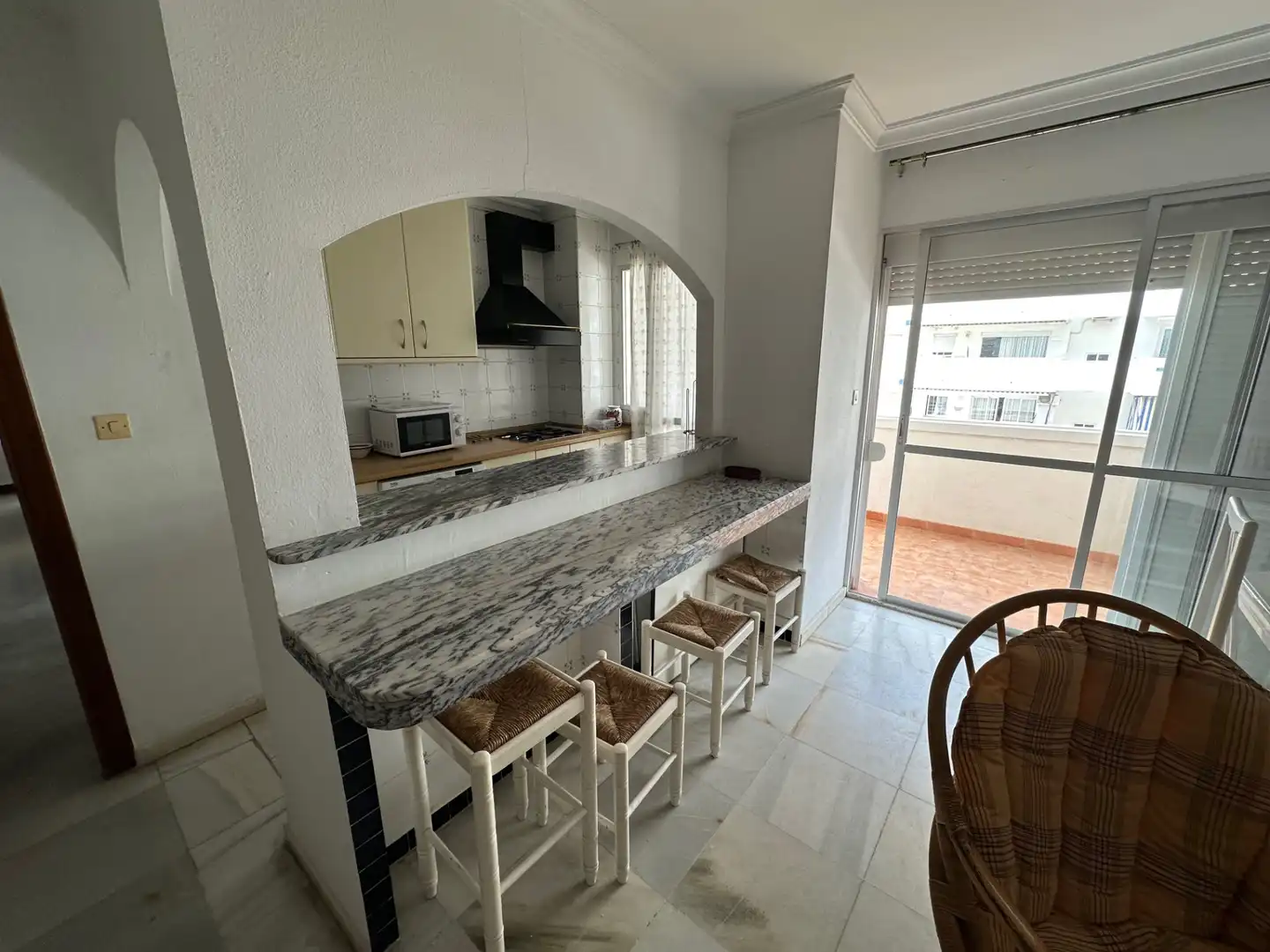 Cocina de Piso en venta en Benalmádena con Terraza, Trastero y Amueblado