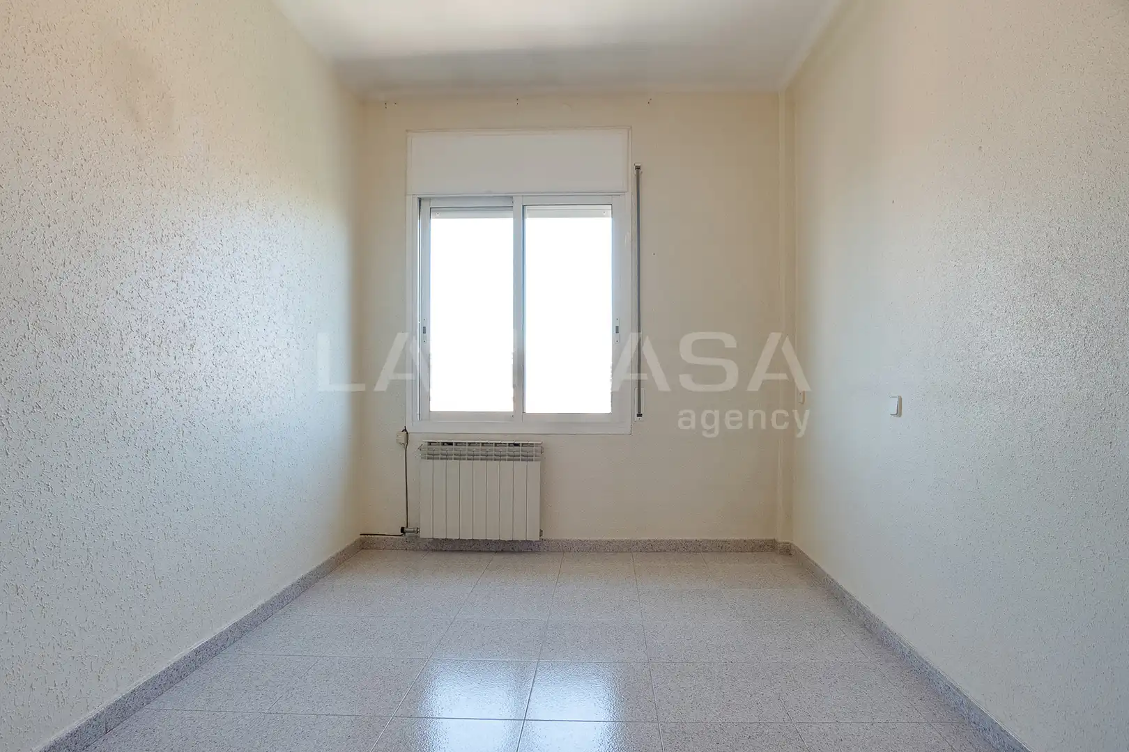 Piso en venta en Barcelona con Calefacción y Balcón