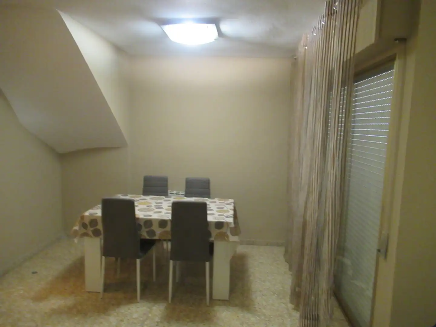 Comedor de Piso para compartir en San Vicente del Raspeig / Sant Vicent del Raspeig con Amueblado, Horno y Microondas