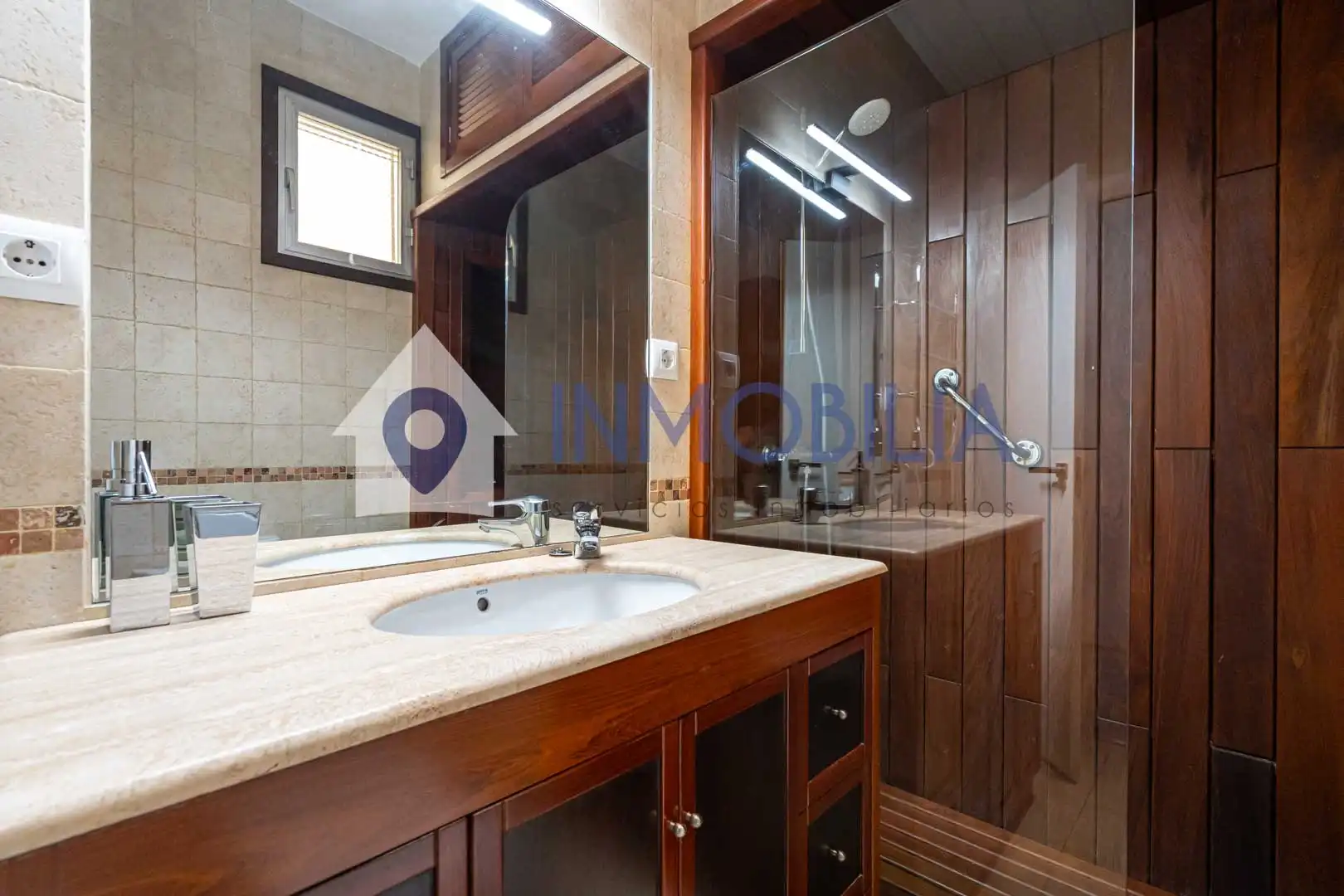 Baño de Piso en venta en Madrid con Aire acondicionado y Calefacción