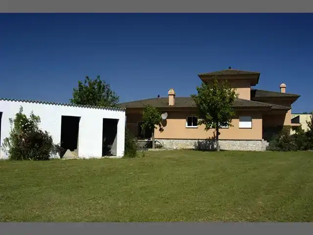 Vista exterior de Casa o chalet en venta en Ordis con Piscina y Balcón