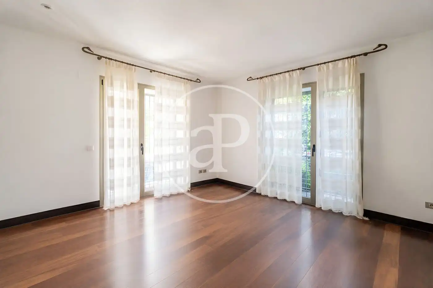 Living room of Houses for rent in Madrid  with Air Conditioner, Heating and Private garden