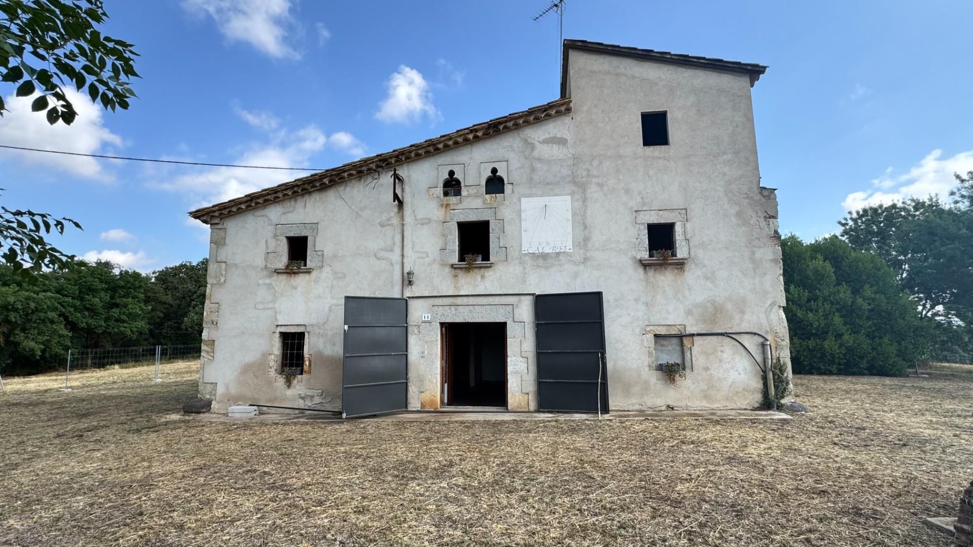 Vista exterior de Finca rústica en venda en Caldes de Malavella amb Calefacció i Jardí privat
