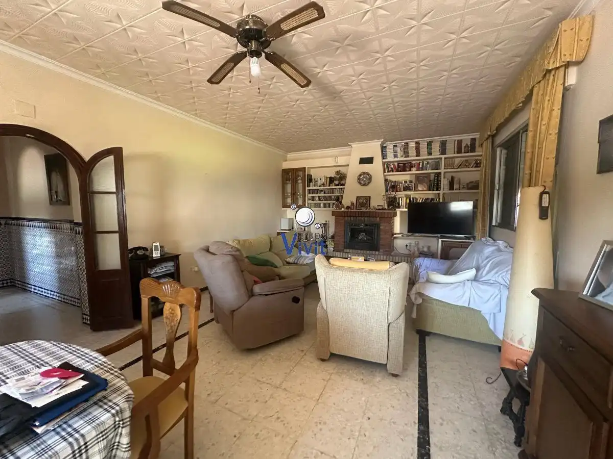 Sala d'estar de Casa o xalet en venda en Alcalá de Guadaira amb Traster