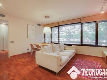 Flat with garden for sale in Eixample