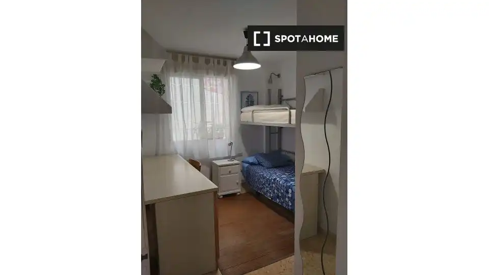 Schlafzimmer von Wohnung zur untervermieten in Cádiz mit Klimaanlage, Terrasse und Möbliert