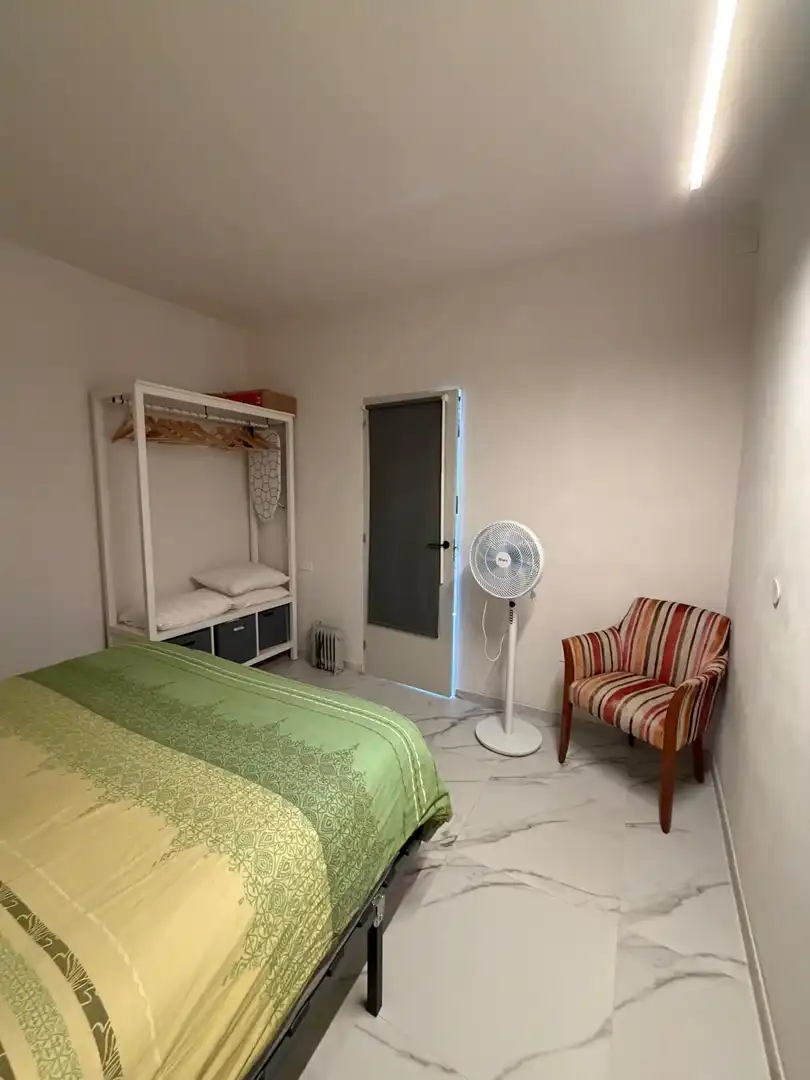 Dormitori de Apartament de lloguer en El Rosario amb Terrassa i Moblat