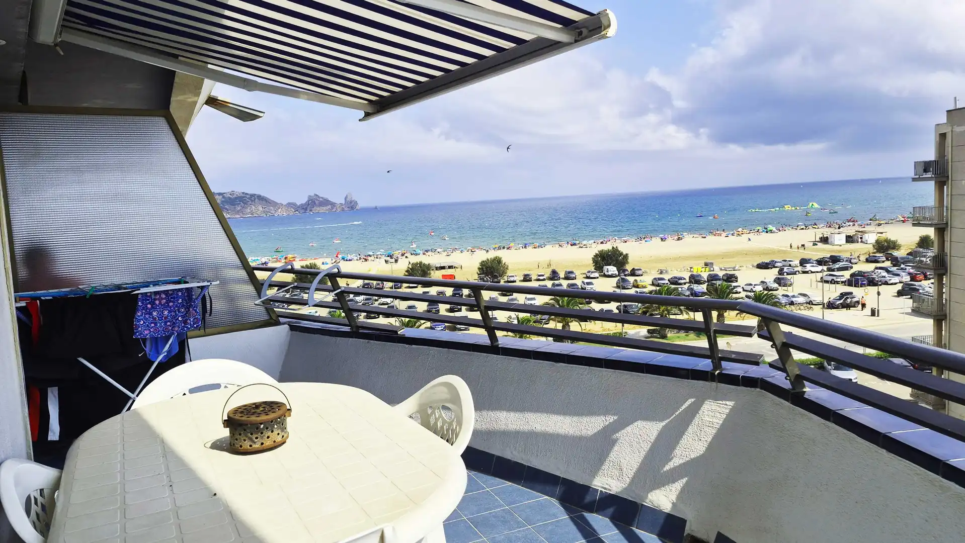 Terraza de Piso en venta en L'Estartit con Terraza y Piscina comunitaria