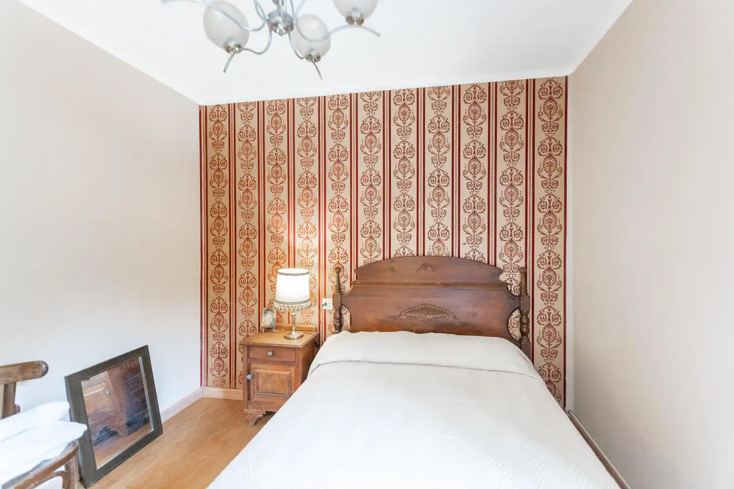 Habitación de Casa adosada en venta en Somiedo con Calefacción, Jardín privado y Terraza