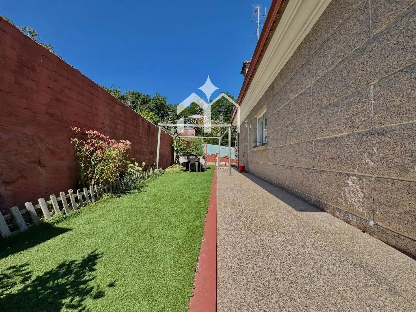 Garden of Houses for sale in Moaña  with Heating, Parquet flooring and Terrace
