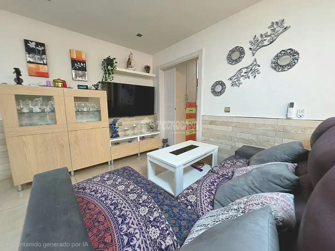 Sala d'estar de Pis en venda en Santa Coloma de Gramenet amb Calefacció i Parquet