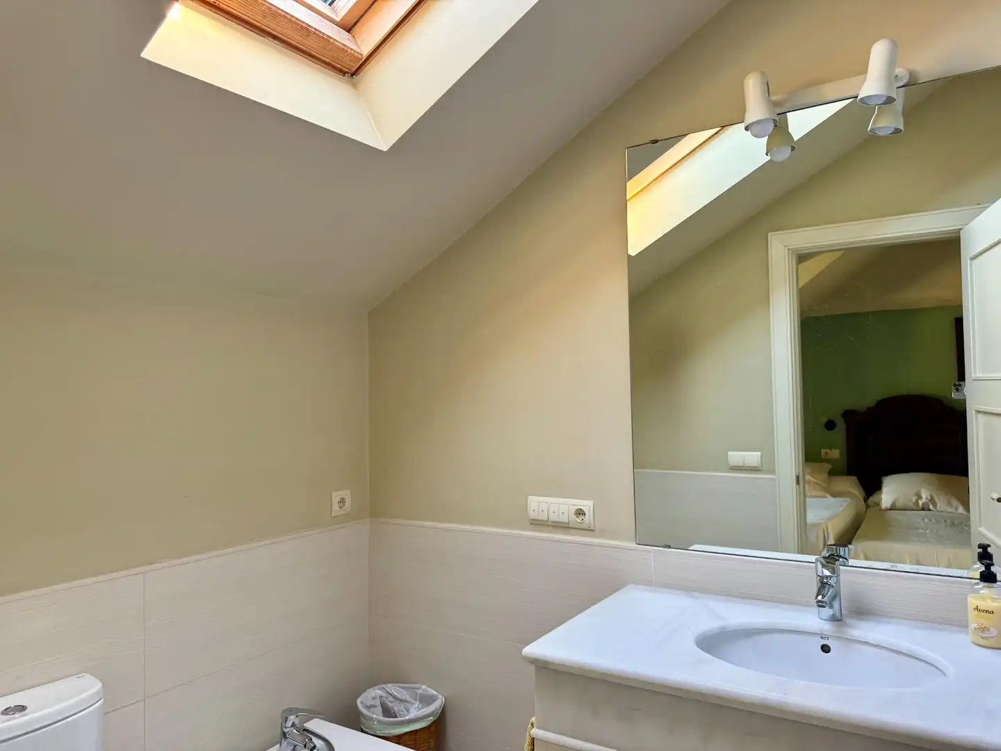 Bany de Casa o xalet en venda en El Puerto de Santa María amb Aire condicionat, Jardí privat i Terrassa